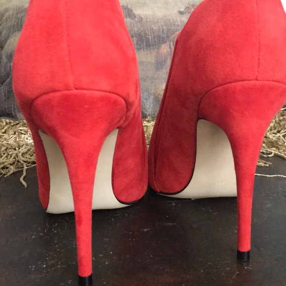 Guess Gorgeous Cherry Red Suede Heels. Size 6. - Picture 2 of 7